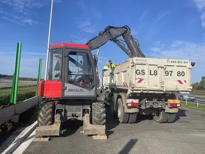 MIKOP Michał Misiek prace ziemne koparka ładowarka transport wywrotka Słupsk